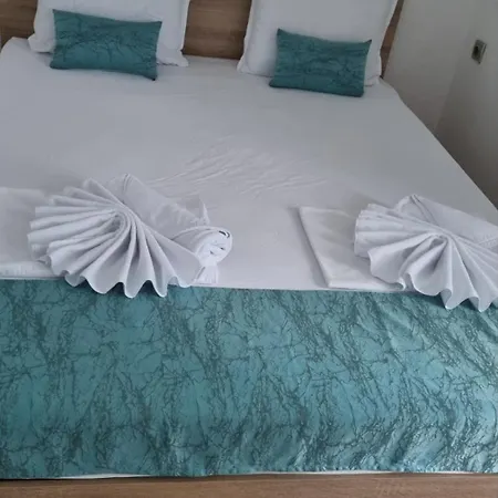 пиргос 3* Burgas City