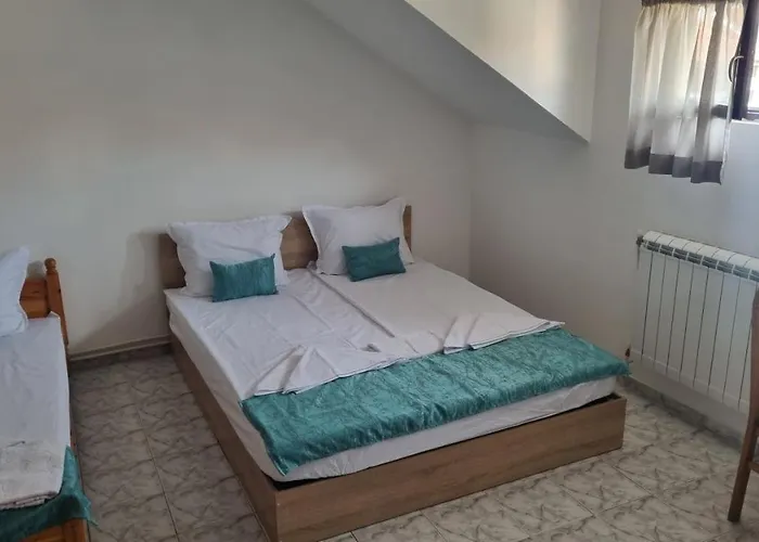 пиргос 招待所