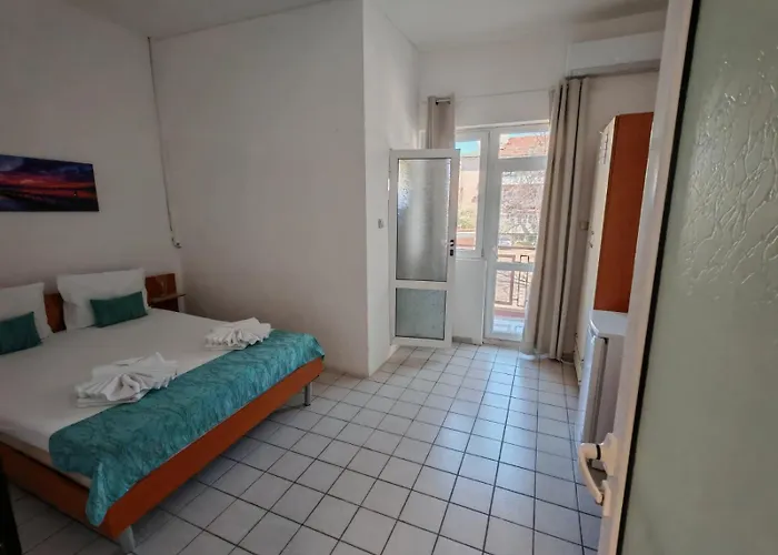 пиргос 招待所