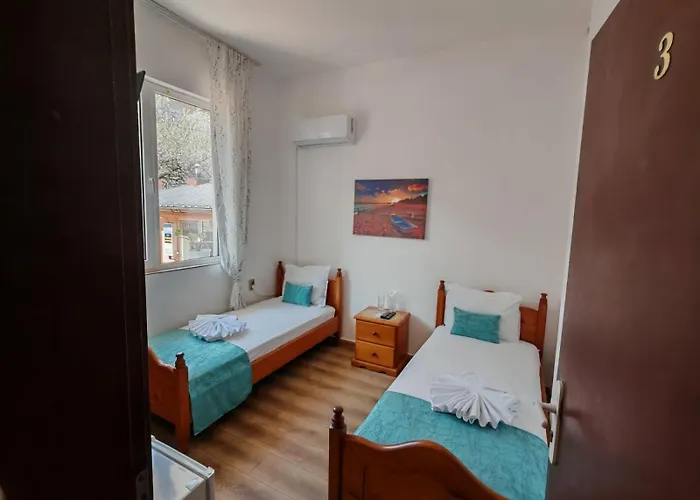 пиргос 招待所